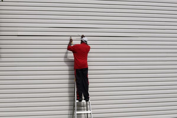 Loose Siding Repair in Grand Prairie