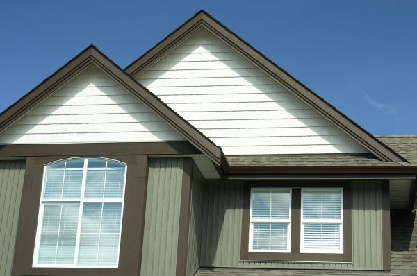 Cost of Vertical Vinyl Siding Repair in Grand Prairie